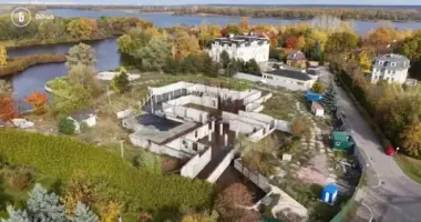 Журналісти знайшли недобудований палац Комарницького на Київщині