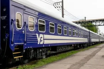 Ракетно-дроновый удар по инфраструктуре: "Укрзалізниця" предупредила о задержке ряда поездов
