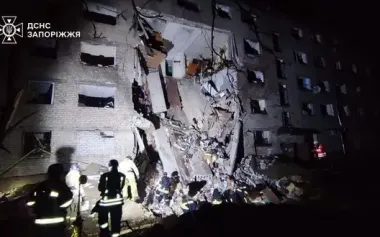 Consequences of massive strike on Zaporizhzhia: people may be trapped under rubble. PHOTOS