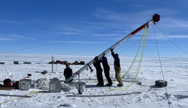 В Антарктиде достали на поверхность "капсулу времени", возрастом 6 миллионов лет (фото)