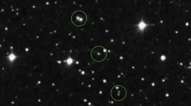 Таинственные вспышки света на фотографиях 1950-х годов могут быть НЛО (фото)