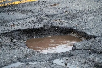 Выбоины на дорогах могут исчезнуть навсегда: что открыли ученые