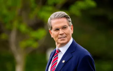 Когда США и Китай могут подписать торговую сделку: Бессент назвал сроки