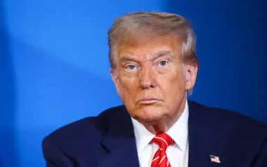 Сенат США одобрил решение об отмене глобальных пошлин Трампа