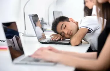 Недосипання у шкільному віці може вбити: нове дослідження приголомшило батьків