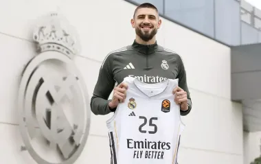 "Реал" официально представил украинца: что ждет Леня и Евролиге