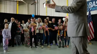 Администрация Трампа рекордно сократила прием беженцев, в приоритете – белые южноафриканцы