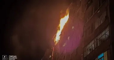 За годину – десять дронів: Росія вдарила по Сумах, є постраждалі