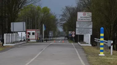 "Без визы, без очереди": мобилизованный адвокат на Toyota прорвал границу с Венгрией (видео)