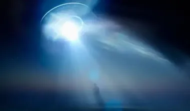 К Солнцу приближается комета, которая может оказаться инопланетным кораблем, - ученые