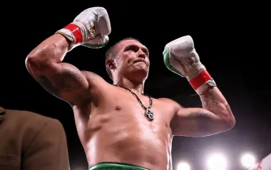 "Усик любит бить британцев - пусть попробует это еще раз". Тренер Уордли о бое за титул абсолюта