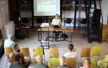 Сколько получают преподаватели вузов сейчас и ждать ли роста зарплат в 2026-м