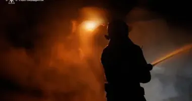 Росіяни вдарили по об'єкту газовидобування на Полтавщині: виникла пожежа