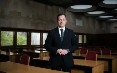 Протягом року десятки ректорів вишів втратять свої посади: в чому причина