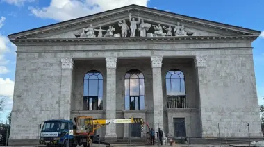 Russians allegedly restore Mariupol Drama Theatre destroyed by their own airstrikes, reopening planned for December – photos