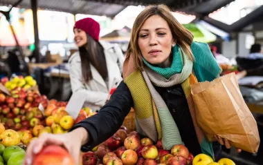 Яблоки на вес золота? Что будет с ценами в дальнейшем и ждать ли дефицита осенью