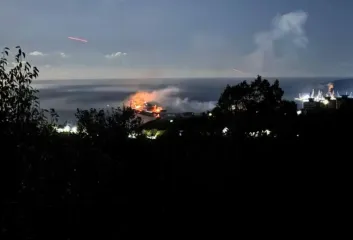 Ночные удары дронов по России: где прогремели взрывы и пожары в регионах (видео)