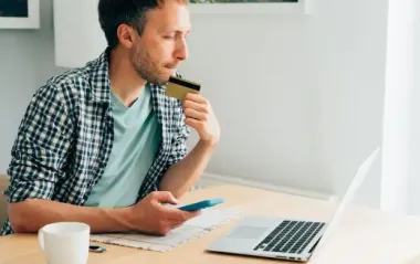 "Ощадбанк" изменил правила переводов: кто не сможет переслать более 10 тыс. грн