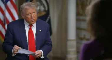 Путин "хочет заработать много денег" для РФ: Трамп объяснил, почему пошлины не заставят Кремль закончить войну