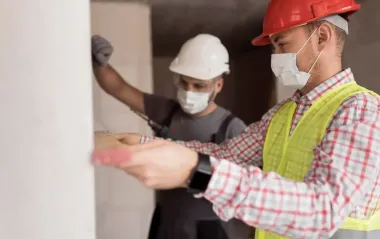 Зарплати мулярів і штукатурів в Україні злетіли до 60 тисяч: хто зараз заробляє найбільше