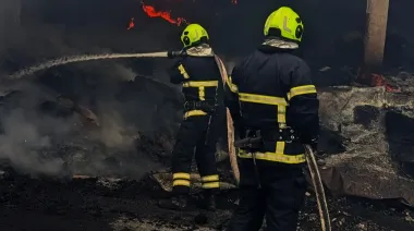 Россияне ударили ракетами по Днепру: повреждено предприятие, есть пострадавший