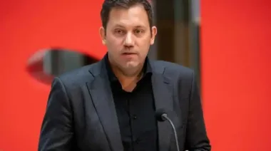 German vice chancellor calls for halt to all steel imports from Russia