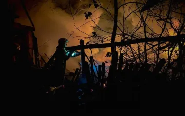 РФ ночью ударила по Тростянцу: есть жертва, среди пострадавших дети (фото)