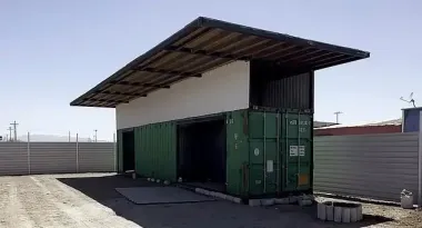 Переехали в контейнер: супруги отказались от аренды и сэкономили $400 тысяч (фото)