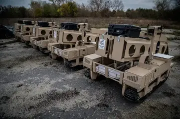 Стальной фронт Рината Ахметова передал 157-й бригаде помощь на 120 млн грн