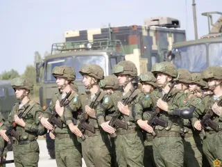 Под эгидой ООН: в Беларуси заявили, что их миротворцы готовы войти на территорию Украины