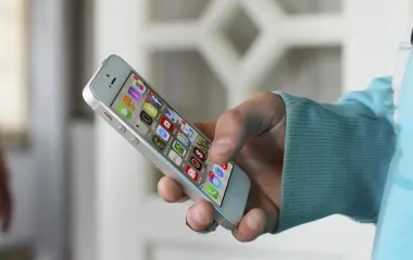 Apple вернет в iOS 26.1 культовую функцию 2007 года: пользователи узнают ее сразу