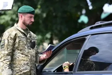 Хотіла провести чоловіка за “шоколадку”: на кордоні з Молдовою жінка намагалася підкупити прикордонників