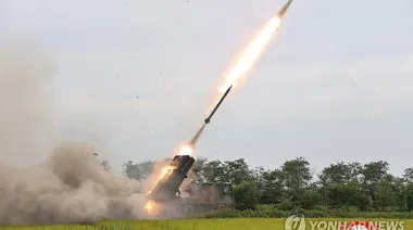 КНДР випустила 10 ракет під час візиту Гегсета до демілітаризованої зони на кордоні Південної і Північної Коре