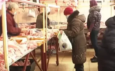 Буде значно дорожче: українцям радять робити запаси м'яса