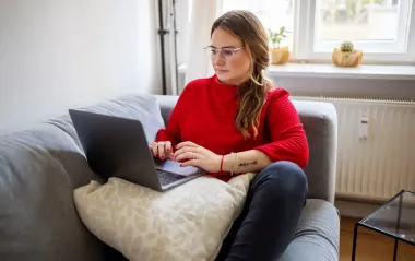 Графіки відключень світла в Україні можуть змінюватися впродовж дня: чому так відбувається