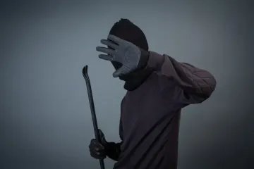 Нападает на женщин ночью: в соцсетях пишут о маньяке в Киеве, правоохранители выясняют детали