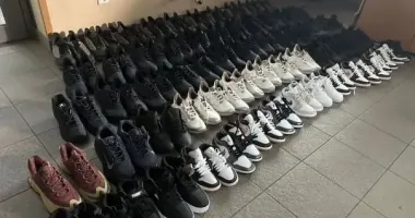 "Модний вирок" на кордоні: на Львівщині вилучили брендовий одяг і взуття на понад 750 тис. грн