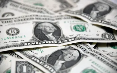 Євро йде вниз, долар дорожчає: обмінники оновили курс