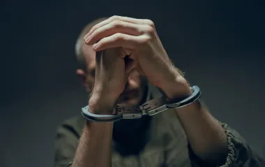 За деньги переправлял мужчин в Европу: на Закарпатье разоблачили подполковника Минобороны