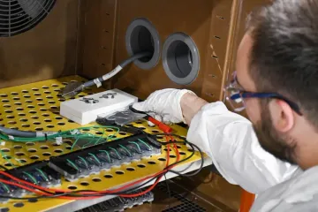 Аккумулятор из древесных отходов: в Германии создали новый тип батареи (фото)