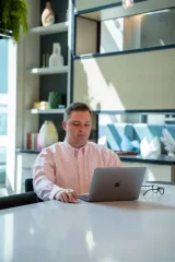 Константин Шурупов: "Маркетинг — это про точность решений, а не количество инструментов"