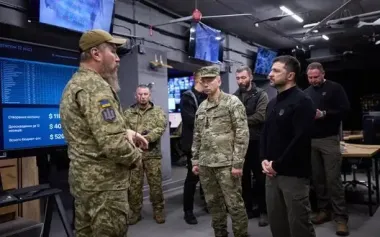 Zelenskyy listened to report from commander of USF at command post of 414th Brigade "Magyar Birds". PHOTO
