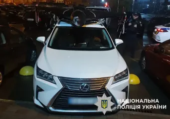 Киевлянин перевозил "Шахед" на крыше авто: полиция изъяла дрон для проверки (фото)