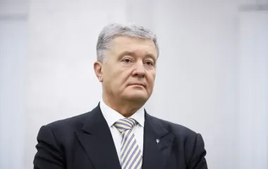 Фракцию Порошенко раскритиковали за требование к правительству разрешить выезд депутатов за границу