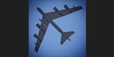 Американский ответ на "Буревестник": в США показали загадочную ракету под крылом B-52 (фото)