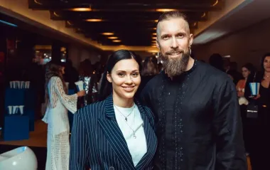 "Развод сыграл в плюс". Актер Суровцев о втором шансе в любви и пополнении в семье