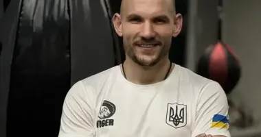 Волонтер, а не охоронець: у Миколаєві затримали тренера із самбо, який супроводжував Анджеліну Джолі