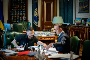 Зеленский принял новый пакет санкций против России