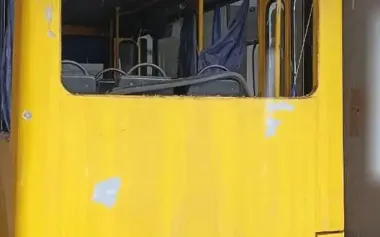 Child and two adults injured in Russian strike on minibus in Kherson