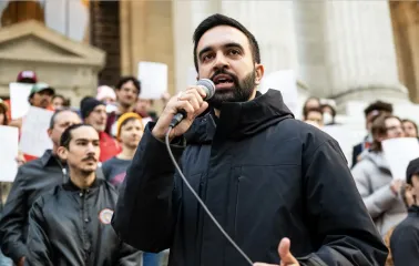 Нью-Йорк против Вашингтона: кто подберет власть в США после хаоса популистов